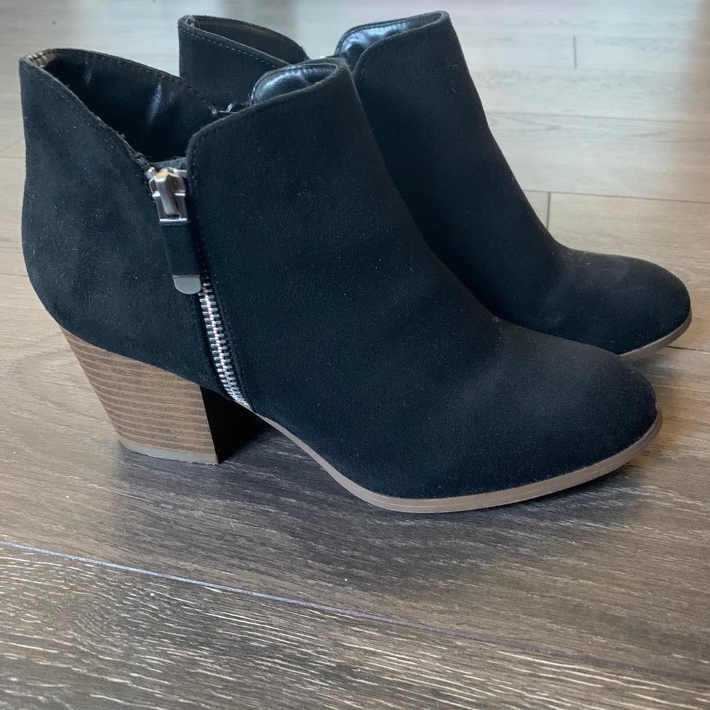 Dress shoes